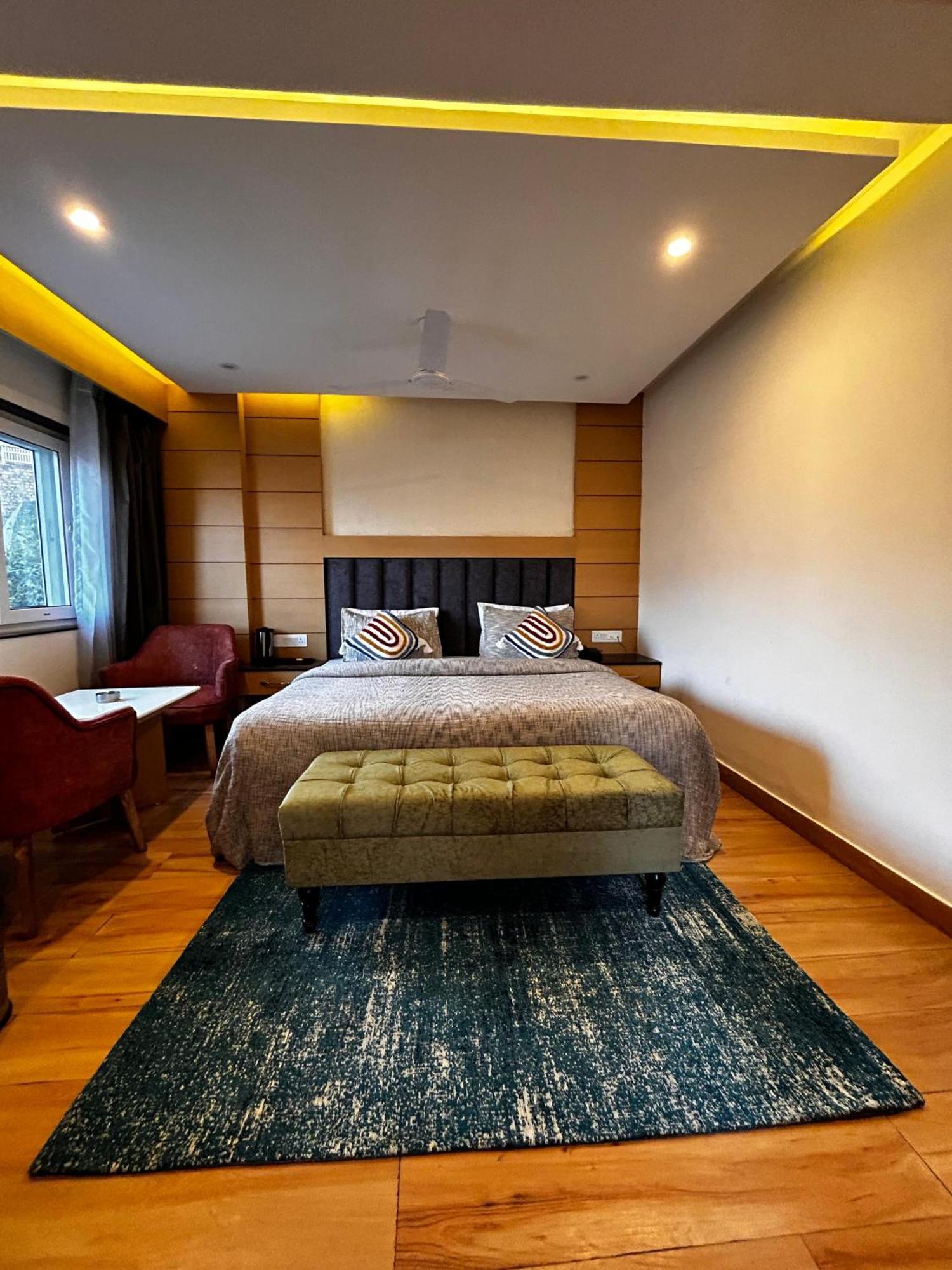 Perfectstayz Premium At Mall Road มัสซูรี ภายนอก รูปภาพ