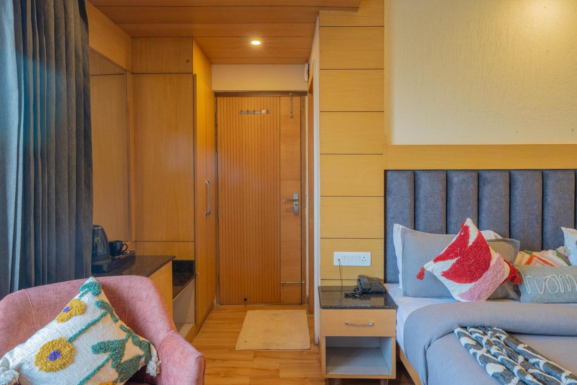 Perfectstayz Premium At Mall Road มัสซูรี ภายนอก รูปภาพ